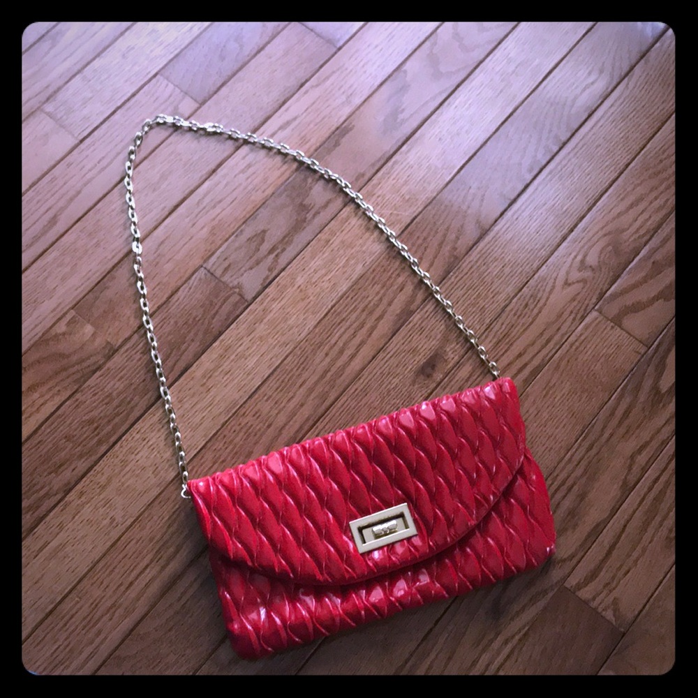 Cutler Red Bag With Removable Chain Strap